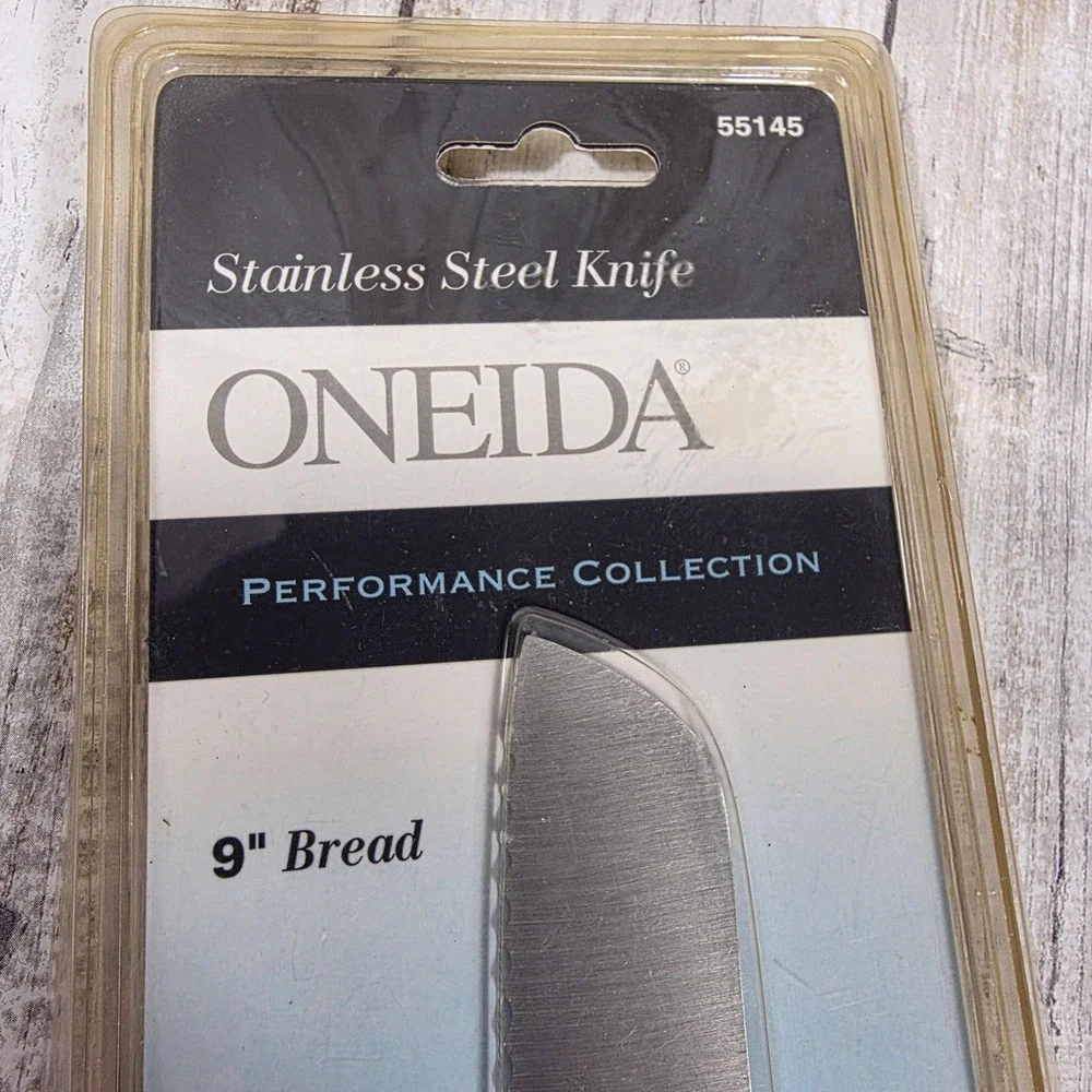 Oneida Performance Collection 9 inch Serrated Stainless Steel Bread Knife